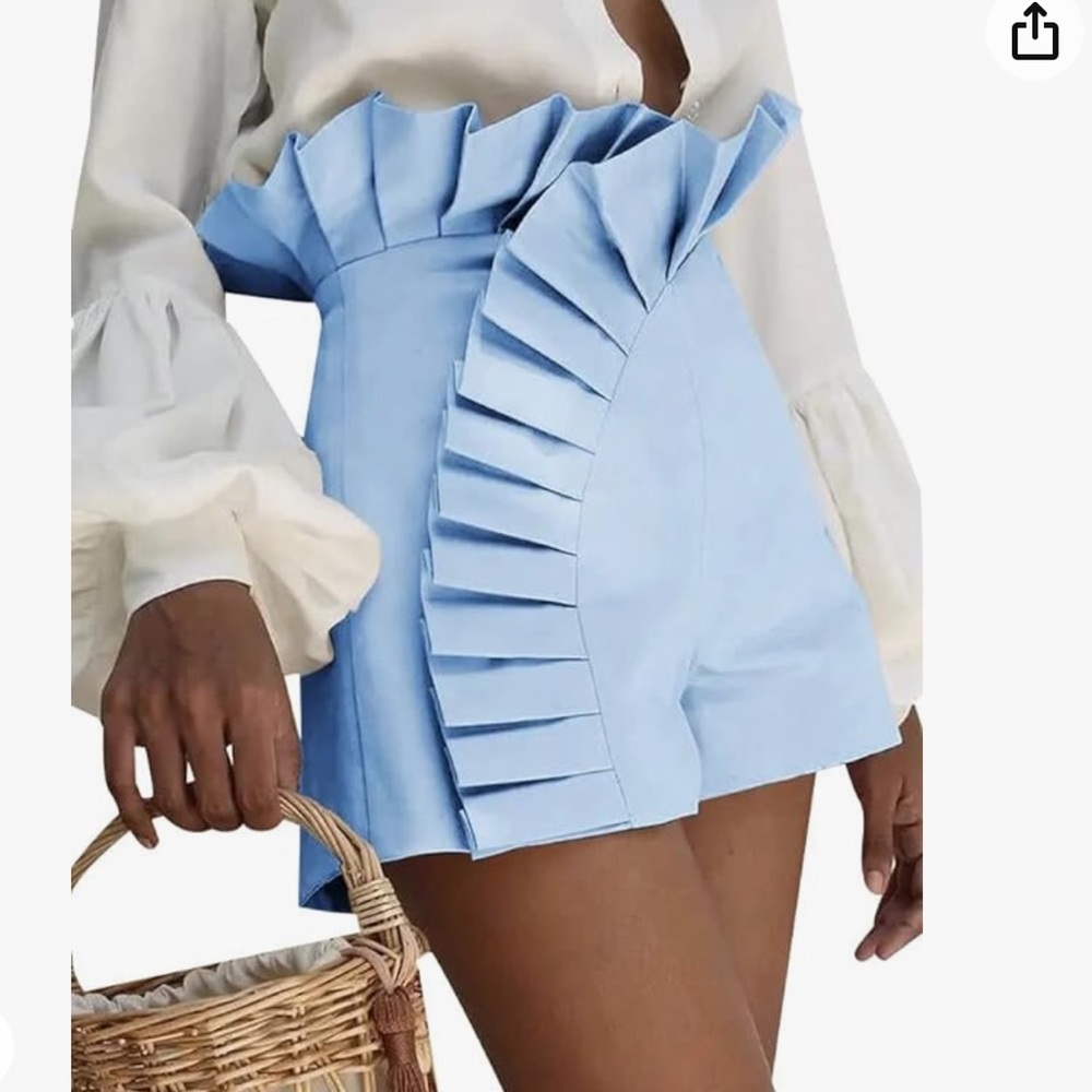 High waisted asymmetrical shorts ruffle